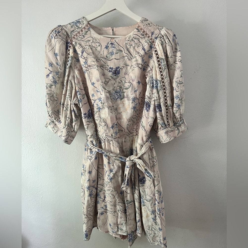 Express Romper with puff sleeves